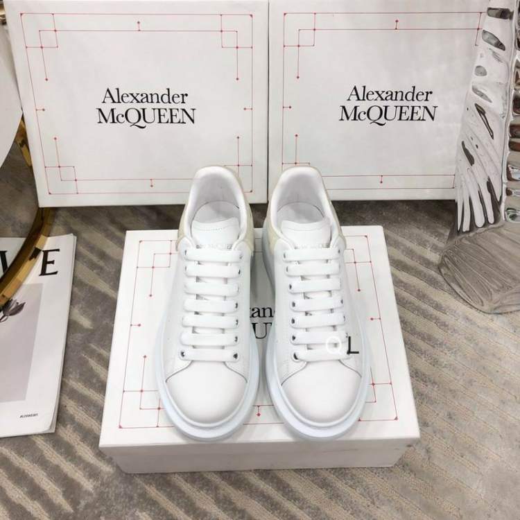 Picture of Alexander McQueen Shoes _SKUAlexanderMcQueensz38-443CWM0453459